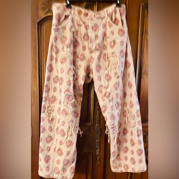 Strawberry Provision Sweet Kiss Trousers #319 - Picture 3 of 6